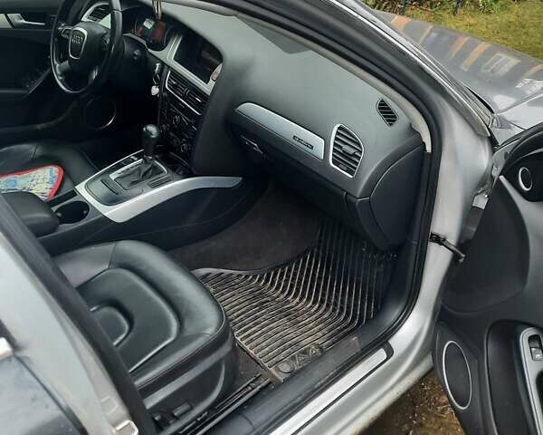 Серый Ауди А4, объемом двигателя 0 л и пробегом 333 тыс. км за 9000 $, фото 5 на Automoto.ua