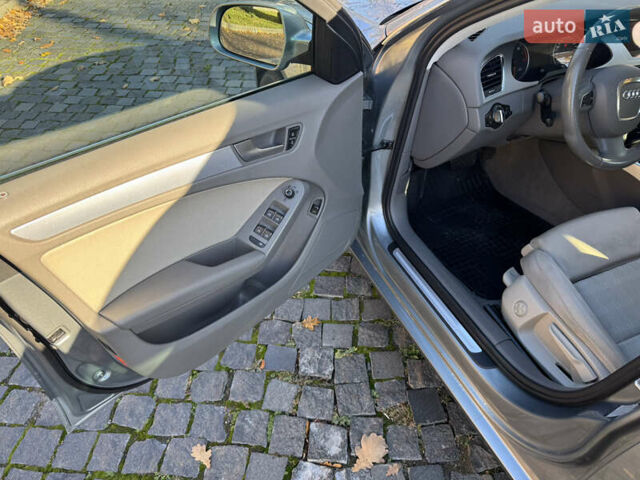 Сірий Ауді А4, об'ємом двигуна 2 л та пробігом 142 тис. км за 10200 $, фото 15 на Automoto.ua