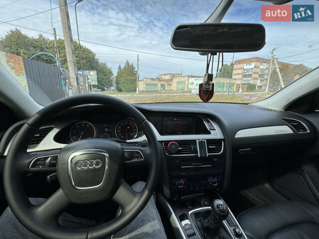 Сірий Ауді А4, об'ємом двигуна 1.98 л та пробігом 275 тис. км за 9999 $, фото 13 на Automoto.ua