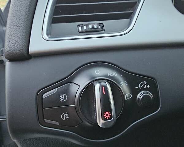 Сірий Ауді А4, об'ємом двигуна 1.8 л та пробігом 200 тис. км за 7300 $, фото 23 на Automoto.ua