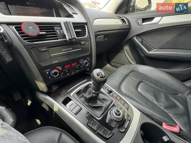 Сірий Ауді А4, об'ємом двигуна 1.98 л та пробігом 275 тис. км за 9999 $, фото 20 на Automoto.ua