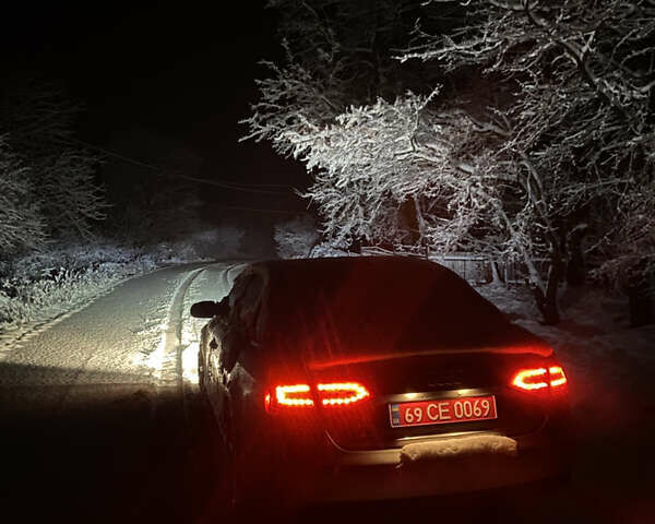 Сірий Ауді А4, об'ємом двигуна 1.98 л та пробігом 325 тис. км за 9800 $, фото 5 на Automoto.ua