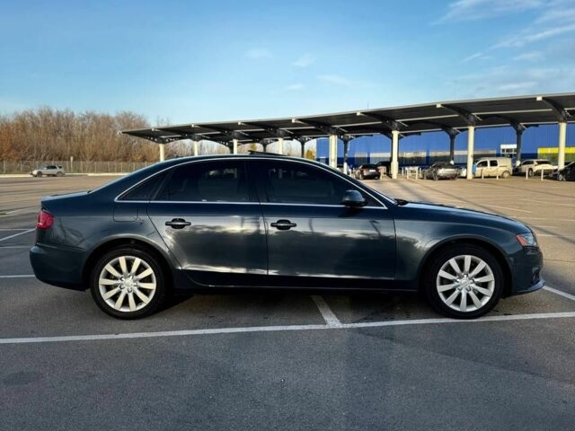 Серый Ауди А4, объемом двигателя 0 л и пробегом 208 тыс. км за 9500 $, фото 3 на Automoto.ua