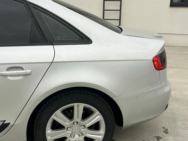 Серый Ауди А4, объемом двигателя 0 л и пробегом 230 тыс. км за 7200 $, фото 2 на Automoto.ua