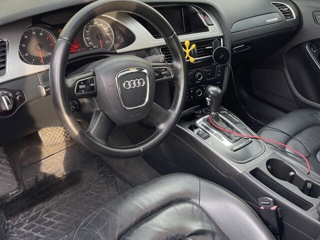 Сірий Ауді А4, об'ємом двигуна 2 л та пробігом 230 тис. км за 9500 $, фото 3 на Automoto.ua