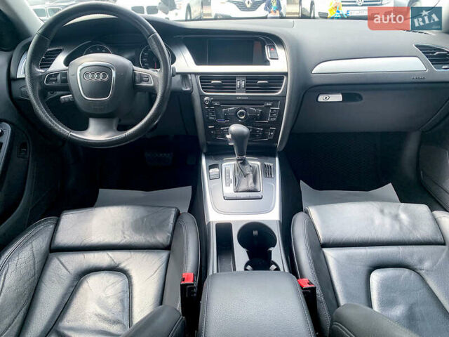 Сірий Ауді А4, об'ємом двигуна 1.98 л та пробігом 187 тис. км за 12000 $, фото 7 на Automoto.ua
