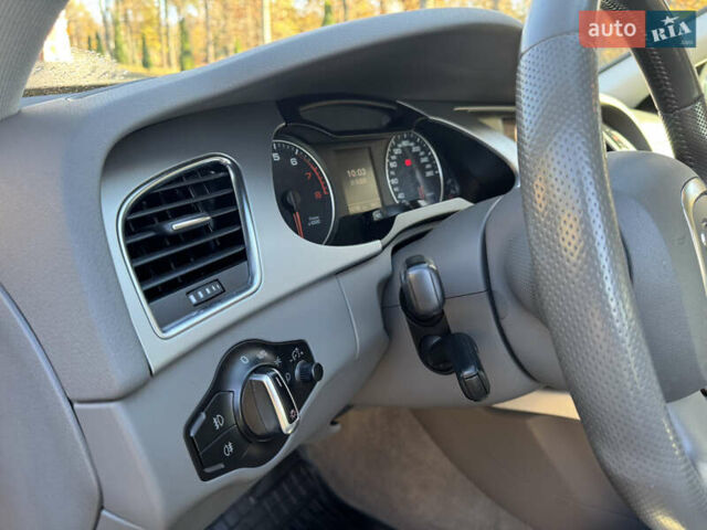 Сірий Ауді А4, об'ємом двигуна 2 л та пробігом 142 тис. км за 10200 $, фото 12 на Automoto.ua