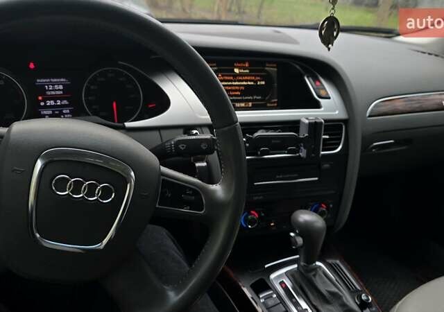 Серый Ауди А4, объемом двигателя 2 л и пробегом 176 тыс. км за 10900 $, фото 12 на Automoto.ua