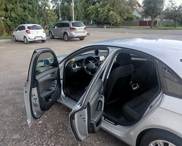 Сірий Ауді А4, об'ємом двигуна 1.8 л та пробігом 200 тис. км за 7500 $, фото 2 на Automoto.ua