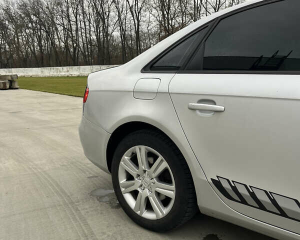 Сірий Ауді А4, об'ємом двигуна 1.98 л та пробігом 230 тис. км за 7200 $, фото 5 на Automoto.ua