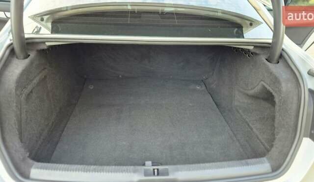 Серый Ауди А4, объемом двигателя 2 л и пробегом 215 тыс. км за 10700 $, фото 11 на Automoto.ua