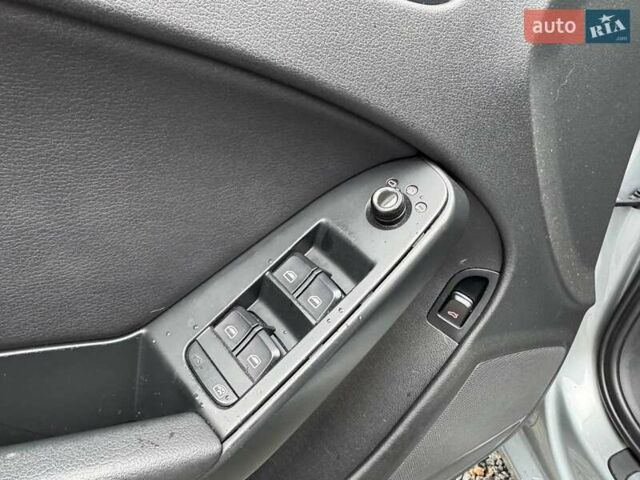 Серый Ауди А4, объемом двигателя 1.98 л и пробегом 220 тыс. км за 9400 $, фото 20 на Automoto.ua