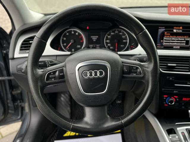 Сірий Ауді А4, об'ємом двигуна 1.98 л та пробігом 122 тис. км за 11600 $, фото 9 на Automoto.ua