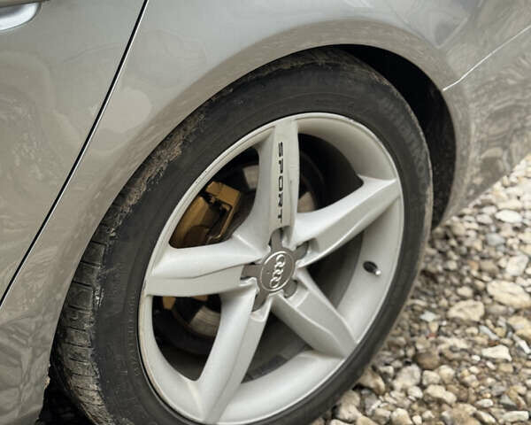 Сірий Ауді А4, об'ємом двигуна 1.98 л та пробігом 266 тис. км за 9400 $, фото 6 на Automoto.ua