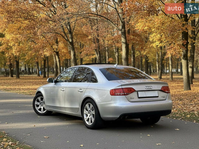 Сірий Ауді А4, об'ємом двигуна 1.98 л та пробігом 214 тис. км за 7500 $, фото 8 на Automoto.ua