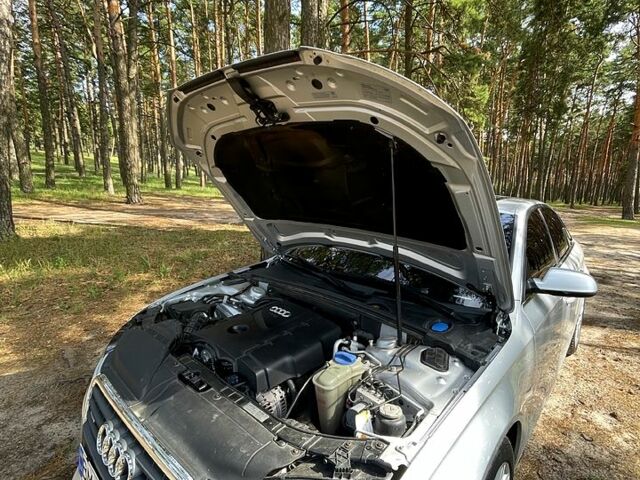 Серый Ауди А4, объемом двигателя 2 л и пробегом 230 тыс. км за 10300 $, фото 3 на Automoto.ua