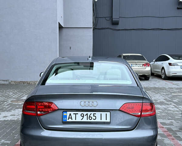 Ауди А4 2011 в Буковеле на Automoto.ua Серый Ауди А4, объемом двигателя 1.98 л и пробегом 253 тыс. км за 12000 $, фото 2 на Automoto.ua