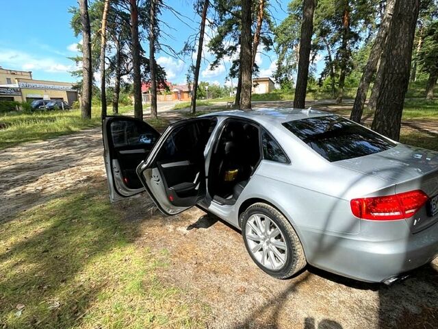Серый Ауди А4, объемом двигателя 2 л и пробегом 230 тыс. км за 10300 $, фото 2 на Automoto.ua
