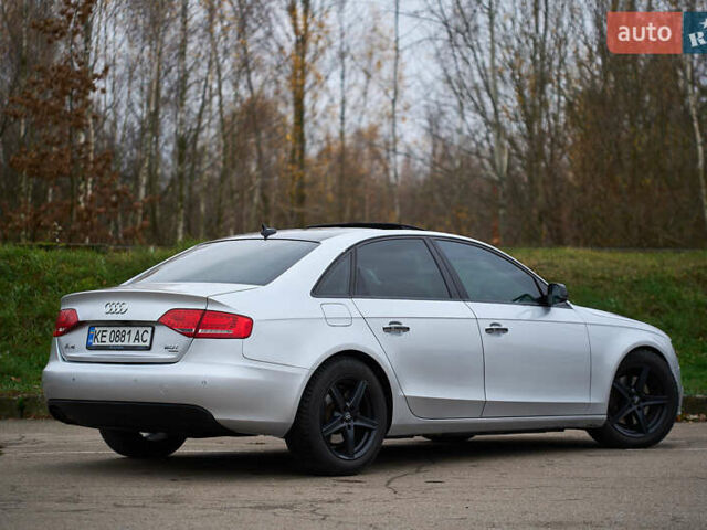 Сірий Ауді А4, об'ємом двигуна 2 л та пробігом 217 тис. км за 11999 $, фото 4 на Automoto.ua