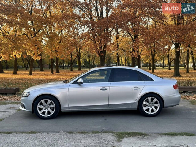 Сірий Ауді А4, об'ємом двигуна 1.98 л та пробігом 214 тис. км за 7500 $, фото 3 на Automoto.ua