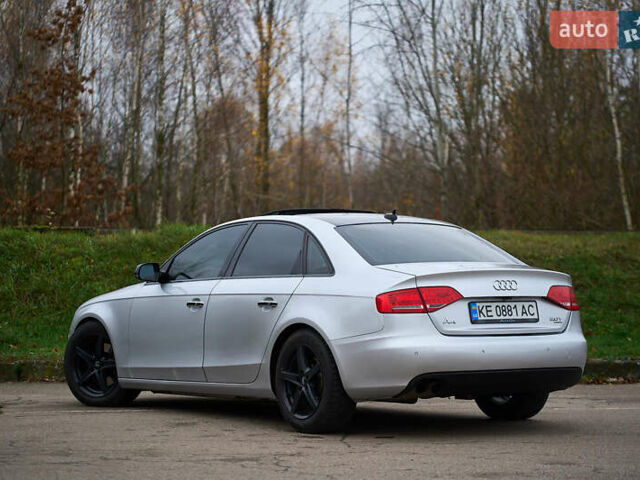 Сірий Ауді А4, об'ємом двигуна 2 л та пробігом 217 тис. км за 11999 $, фото 6 на Automoto.ua