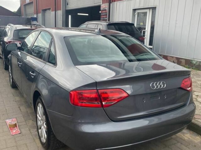 Сірий Ауді А4, об'ємом двигуна 2 л та пробігом 197 тис. км за 11700 $, фото 3 на Automoto.ua