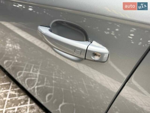 Сірий Ауді А4, об'ємом двигуна 1.98 л та пробігом 251 тис. км за 10990 $, фото 12 на Automoto.ua