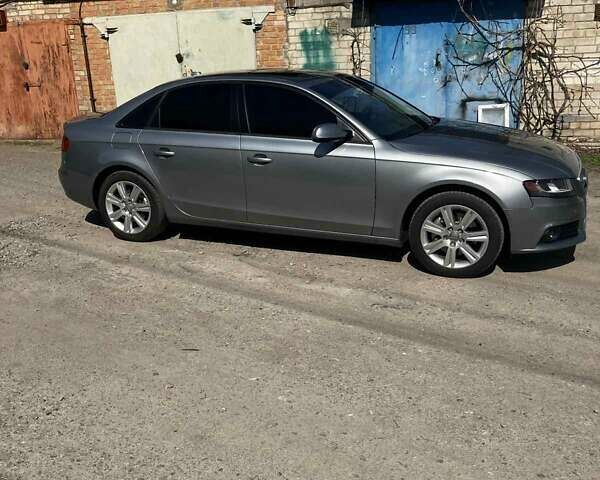 Сірий Ауді А4, об'ємом двигуна 1.98 л та пробігом 209 тис. км за 11000 $, фото 1 на Automoto.ua