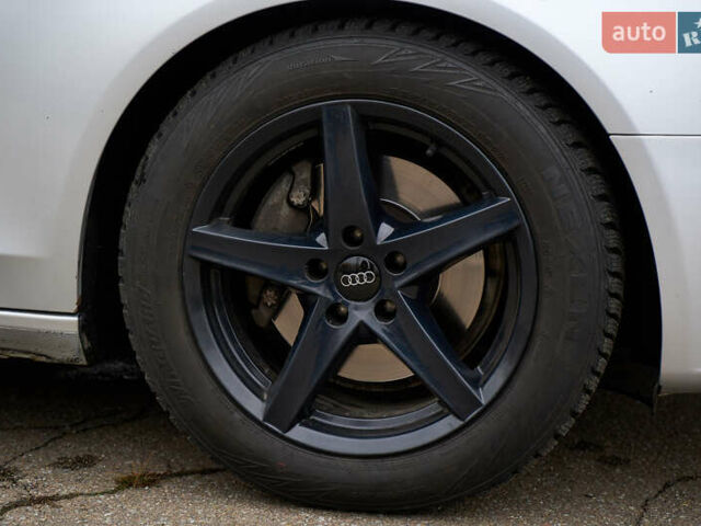 Сірий Ауді А4, об'ємом двигуна 2 л та пробігом 217 тис. км за 11999 $, фото 13 на Automoto.ua