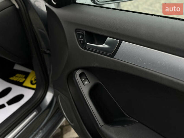 Сірий Ауді А4, об'ємом двигуна 1.98 л та пробігом 122 тис. км за 11600 $, фото 22 на Automoto.ua