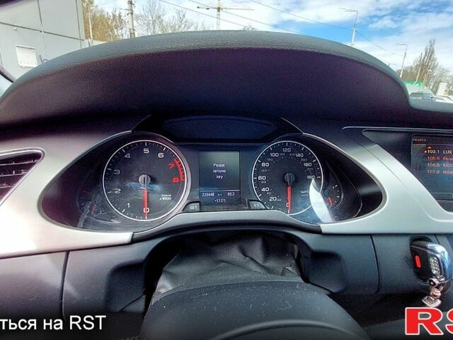 Сірий Ауді А4, об'ємом двигуна 2 л та пробігом 237 тис. км за 9850 $, фото 5 на Automoto.ua