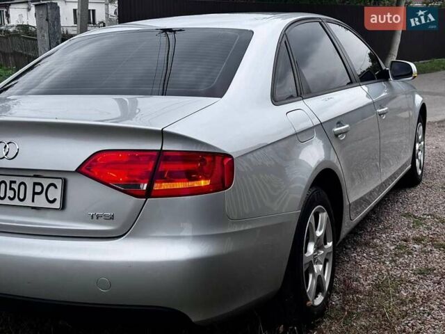 Сірий Ауді А4, об'ємом двигуна 1.8 л та пробігом 1 тис. км за 9999 $, фото 5 на Automoto.ua