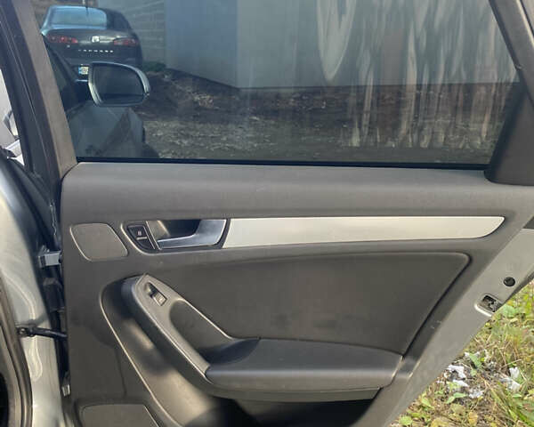 Сірий Ауді А4, об'ємом двигуна 1.98 л та пробігом 266 тис. км за 9400 $, фото 20 на Automoto.ua