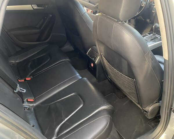 Сірий Ауді А4, об'ємом двигуна 1.98 л та пробігом 266 тис. км за 9400 $, фото 17 на Automoto.ua