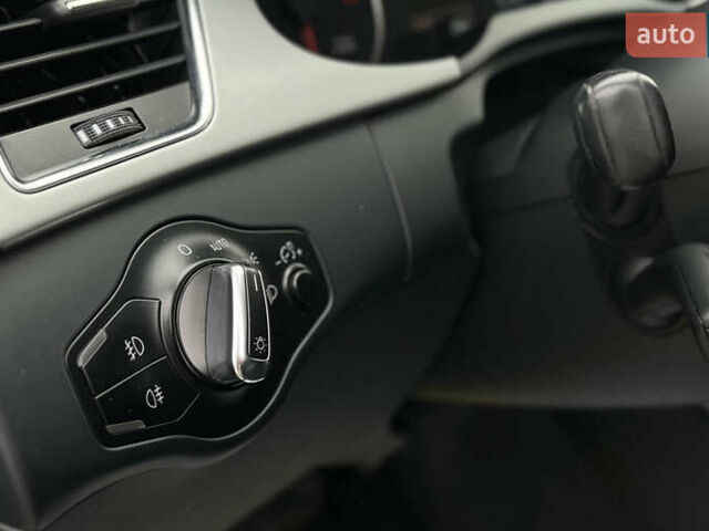 Сірий Ауді А4, об'ємом двигуна 1.98 л та пробігом 122 тис. км за 11600 $, фото 17 на Automoto.ua