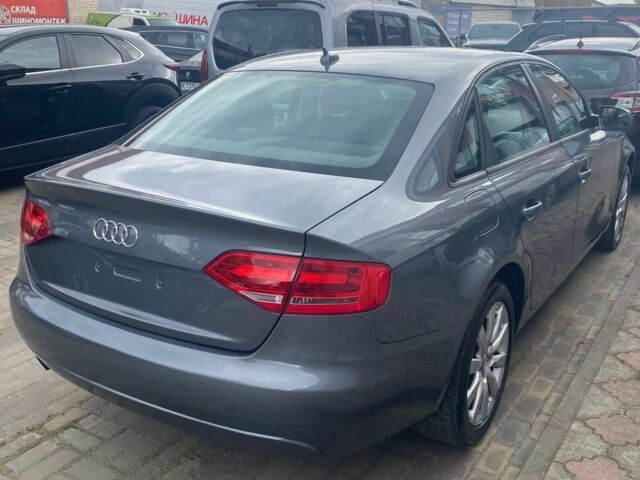 Сірий Ауді А4, об'ємом двигуна 2 л та пробігом 197 тис. км за 11700 $, фото 2 на Automoto.ua