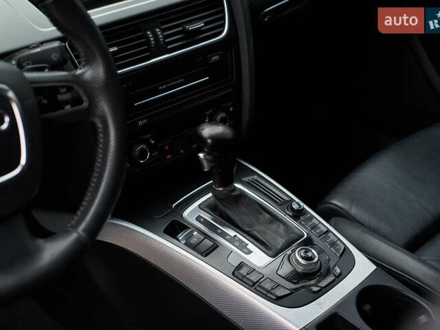 Сірий Ауді А4, об'ємом двигуна 2 л та пробігом 217 тис. км за 11999 $, фото 18 на Automoto.ua