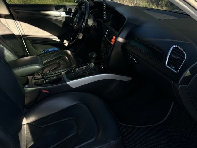 Серый Ауди А4, объемом двигателя 2 л и пробегом 260 тыс. км за 9799 $, фото 14 на Automoto.ua