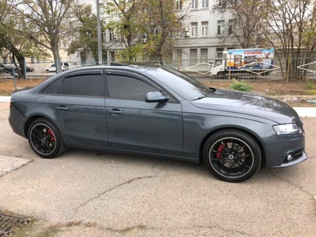 Серый Ауди А4, объемом двигателя 2 л и пробегом 230 тыс. км за 10000 $, фото 4 на Automoto.ua