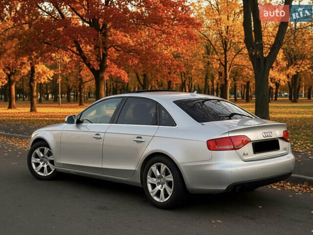 Сірий Ауді А4, об'ємом двигуна 1.98 л та пробігом 214 тис. км за 7500 $, фото 1 на Automoto.ua