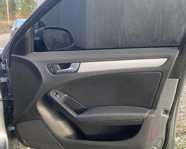 Сірий Ауді А4, об'ємом двигуна 1.98 л та пробігом 266 тис. км за 9400 $, фото 19 на Automoto.ua
