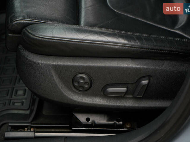 Сірий Ауді А4, об'ємом двигуна 2 л та пробігом 217 тис. км за 11999 $, фото 17 на Automoto.ua