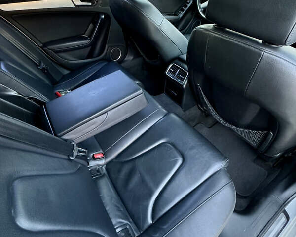 Сірий Ауді А4, об'ємом двигуна 1.98 л та пробігом 214 тис. км за 7500 $, фото 10 на Automoto.ua