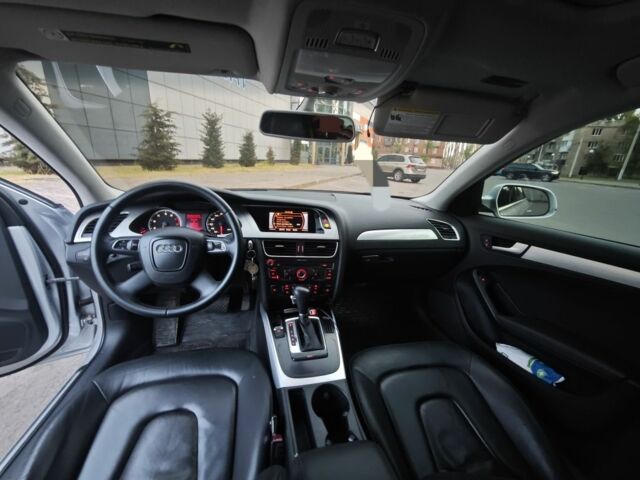 Серый Ауди А4, объемом двигателя 2 л и пробегом 260 тыс. км за 10600 $, фото 5 на Automoto.ua