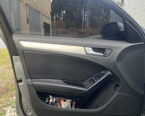 Сірий Ауді А4, об'ємом двигуна 1.98 л та пробігом 266 тис. км за 9400 $, фото 21 на Automoto.ua