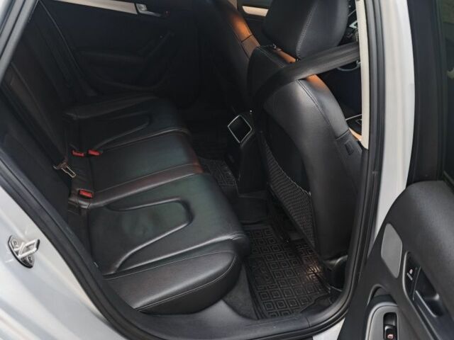 Серый Ауди А4, объемом двигателя 2 л и пробегом 260 тыс. км за 10600 $, фото 3 на Automoto.ua