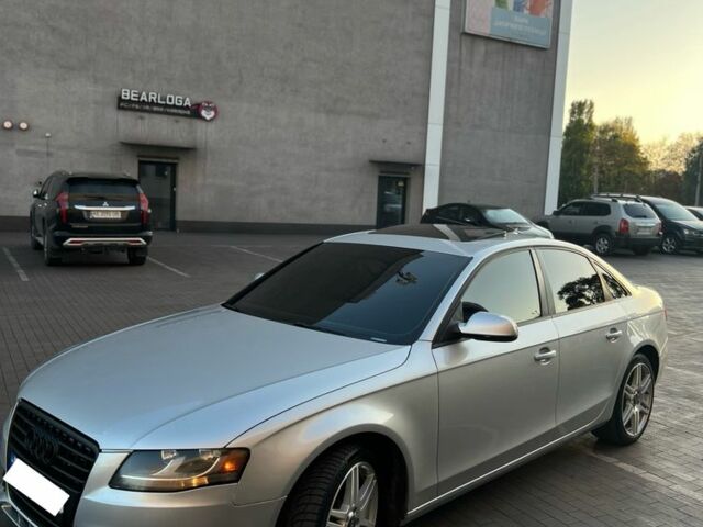 Серый Ауди А4, объемом двигателя 2 л и пробегом 260 тыс. км за 9799 $, фото 1 на Automoto.ua
