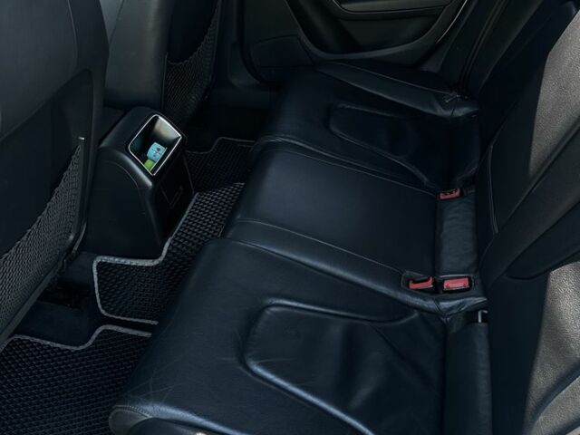 Серый Ауди А4, объемом двигателя 2 л и пробегом 260 тыс. км за 9799 $, фото 15 на Automoto.ua