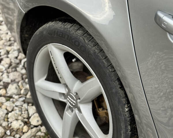 Сірий Ауді А4, об'ємом двигуна 1.98 л та пробігом 266 тис. км за 9400 $, фото 4 на Automoto.ua