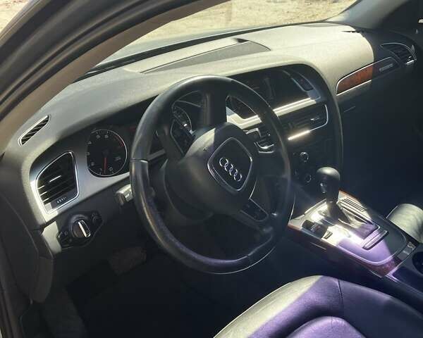 Сірий Ауді А4, об'ємом двигуна 1.98 л та пробігом 209 тис. км за 11000 $, фото 6 на Automoto.ua